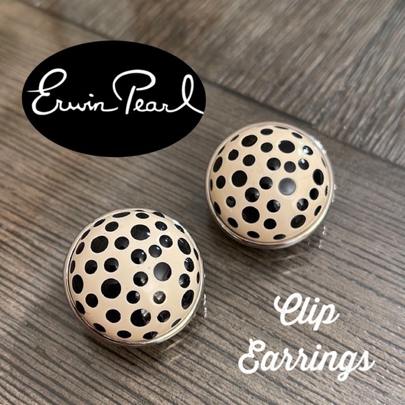 Vintage Edwin Pearl Polka Dot Round Dome Clip Earrings - Picture 1 of 12